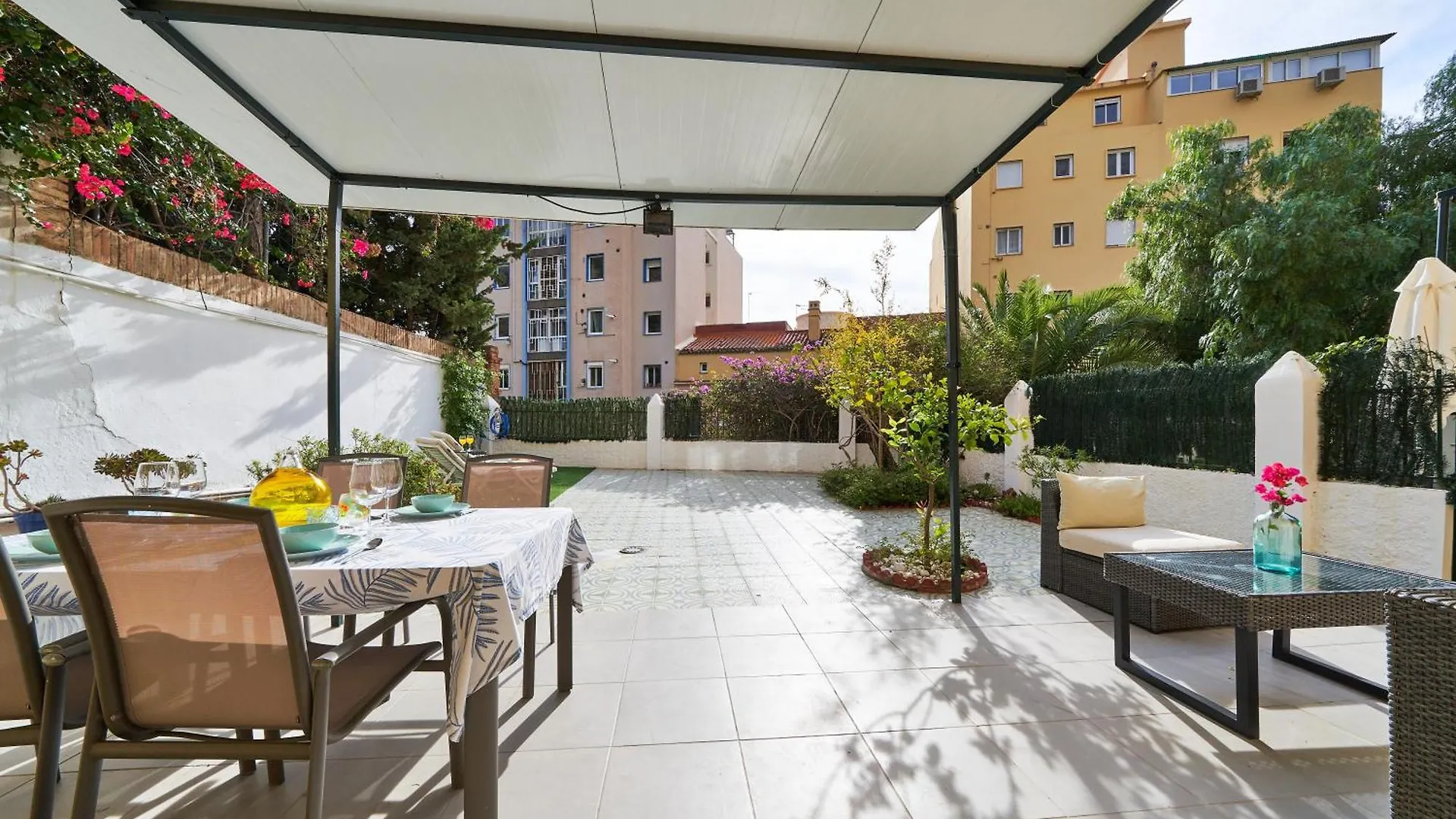 Villa Rosita Suites En Playa De La Malagueta Con Terraza Malaga 0*,