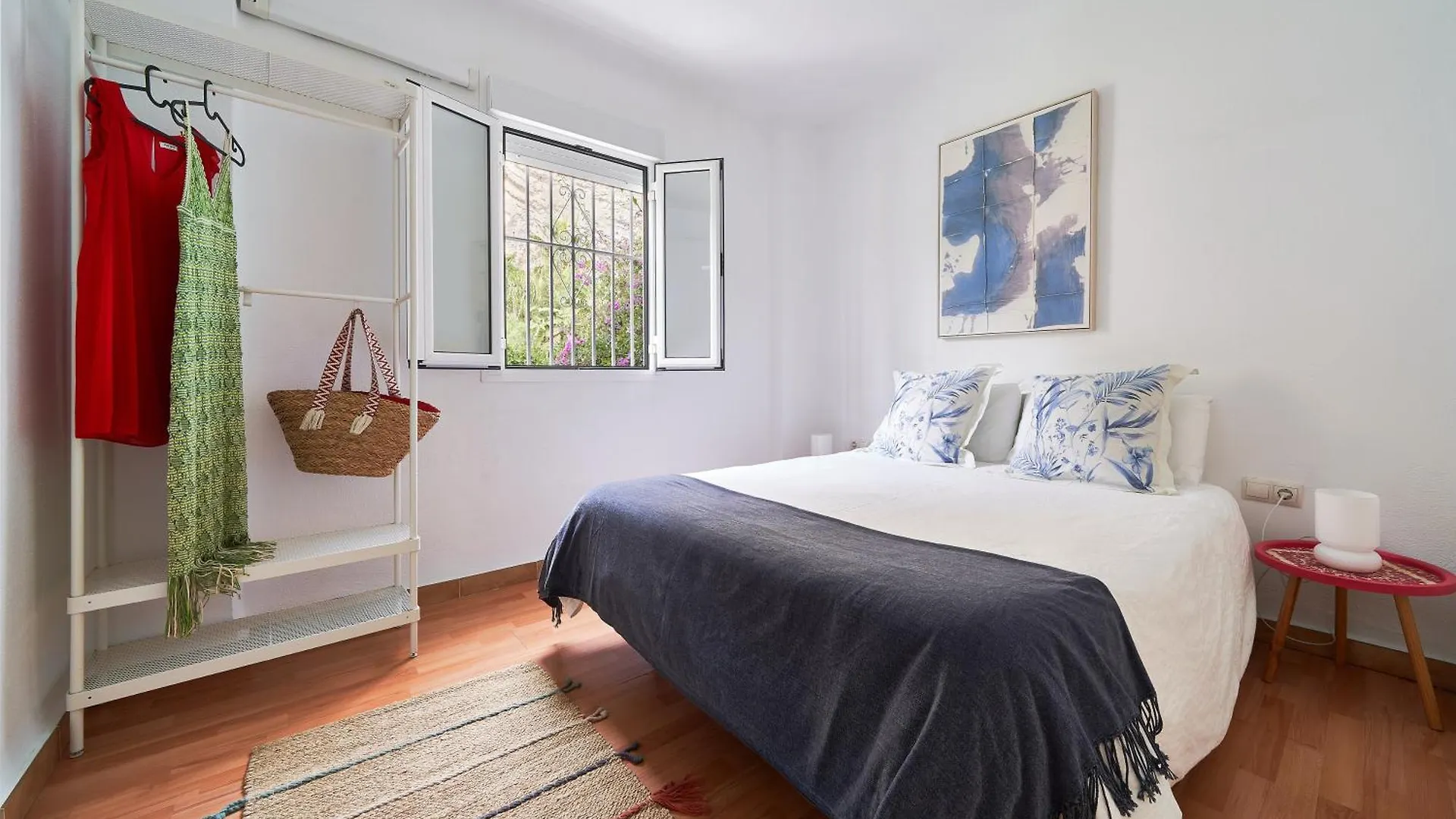 Villa Rosita Suites En Playa De La Malagueta Con Terraza Málaga
