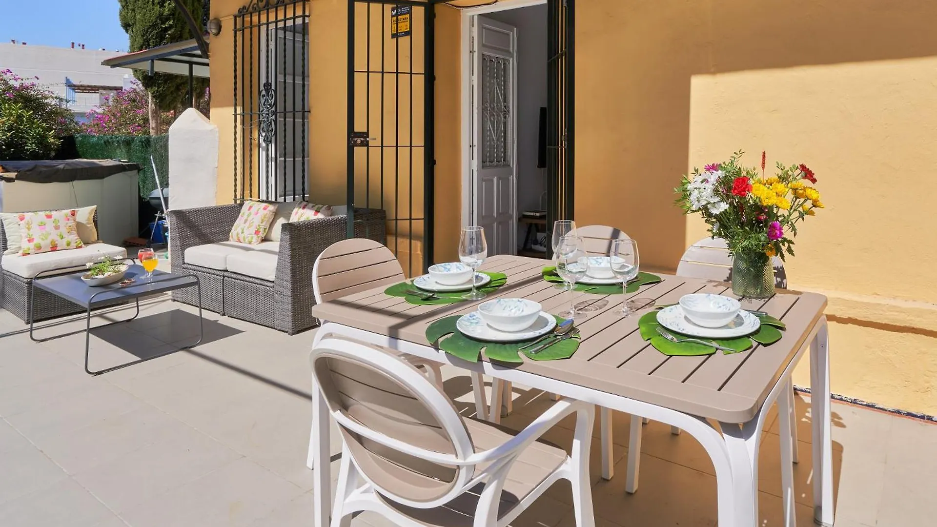 Appartement Villa Rosita Suites En Playa De La Malagueta Con Terraza Málaga Spanje