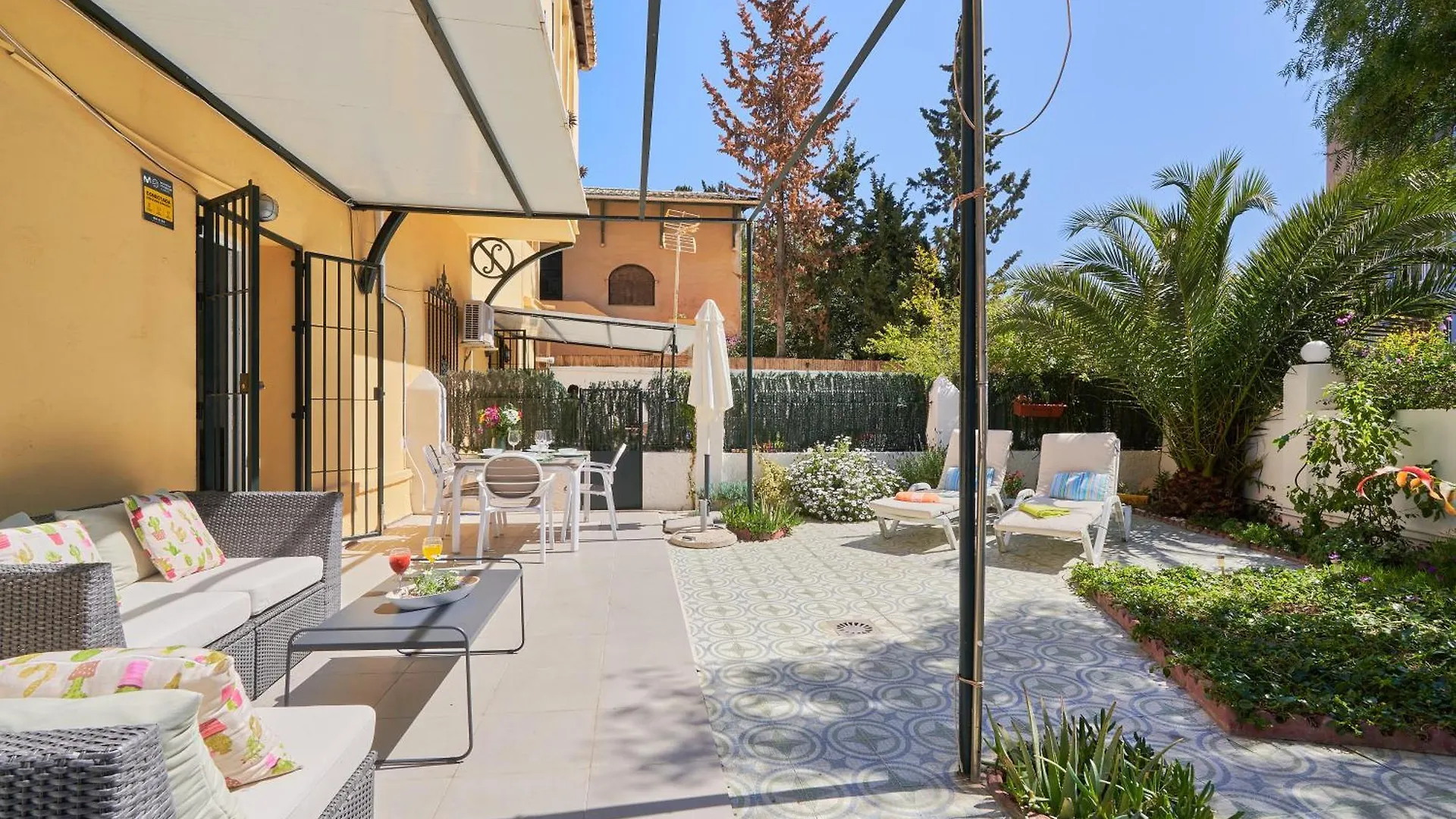 Villa Rosita Suites En Playa De La Malagueta Con Terraza Málaga Appartement